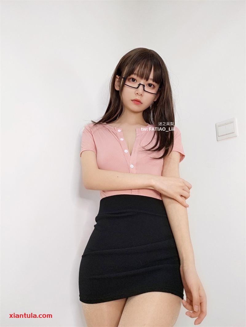 迷之呆梨:150套吉他妹妹震撼登场!探索她的世界! 迷之呆梨:150套吉他妹妹震撼登场!探索她的世界!