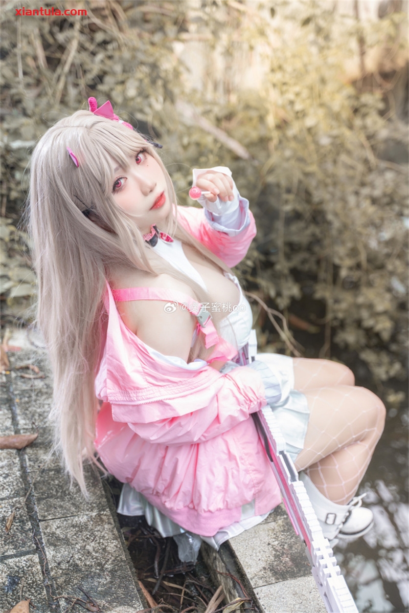 贞子蜜桃图片大更新，恰巴耶夫唯美和娇弱的结合