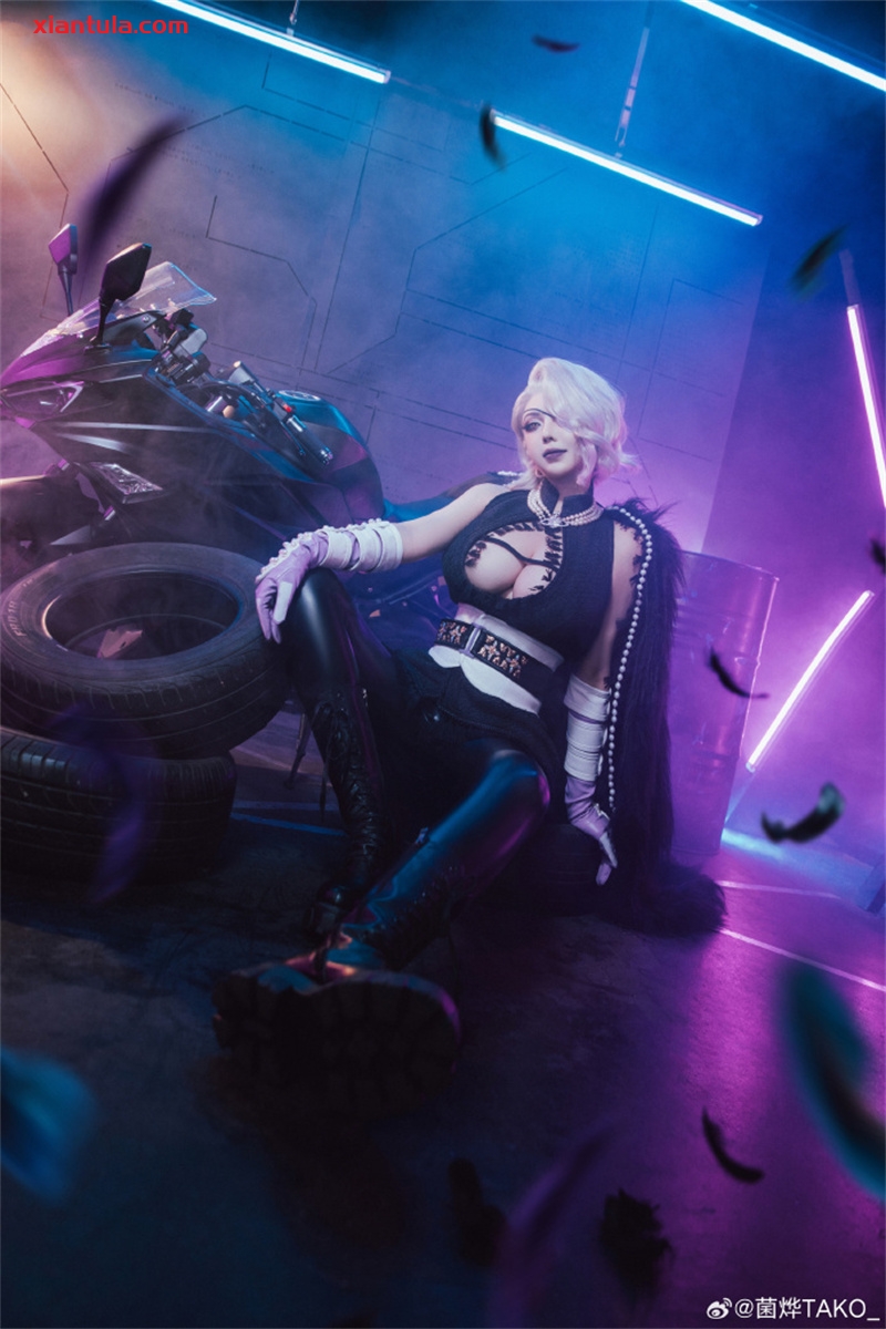 菌烨tako漫展现场图直击，颜值高峰的叛逆少女