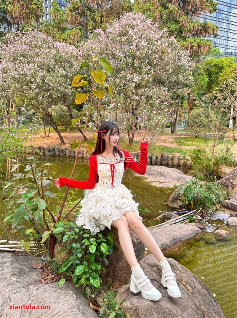 羽生三未图片大更新，粉丝最爱的蓝白配