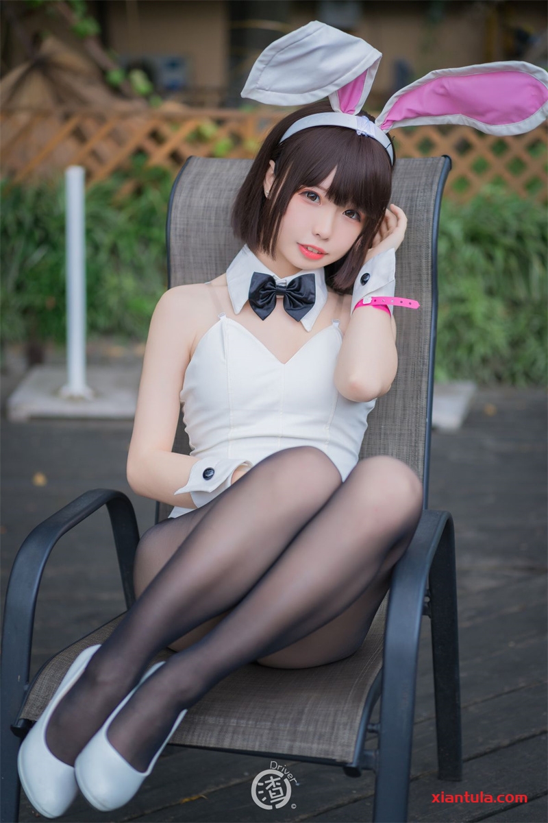 十万珍吱伏特图片，包含泳装黑猫全套经典合集