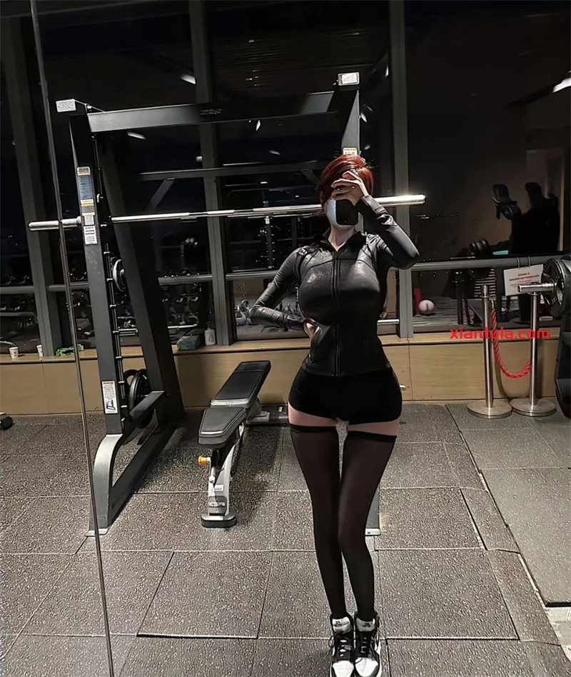 脸红dearie微密高铁图片更新，让人眼前一亮