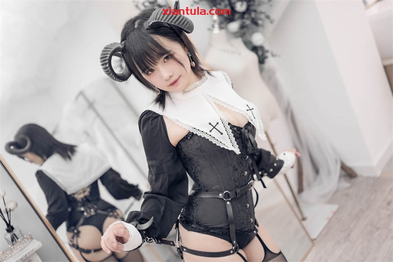 阿半今天很开心付费内容，猫踩奶笑成表情包