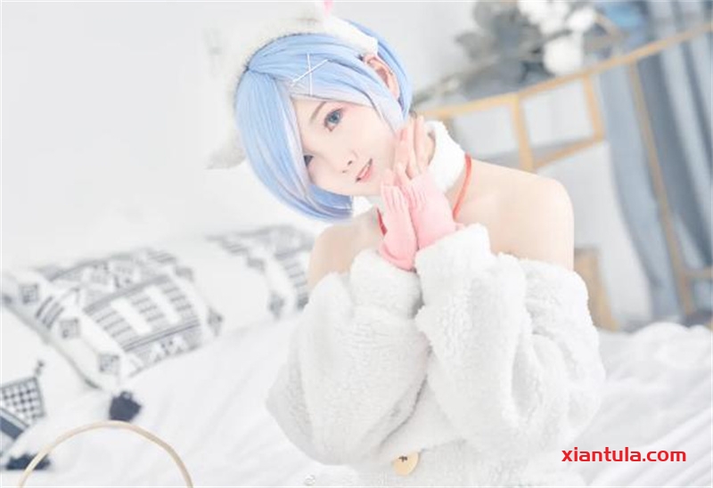 名濑弥七：独家热门图集曝光！清新女神席卷二次元平台