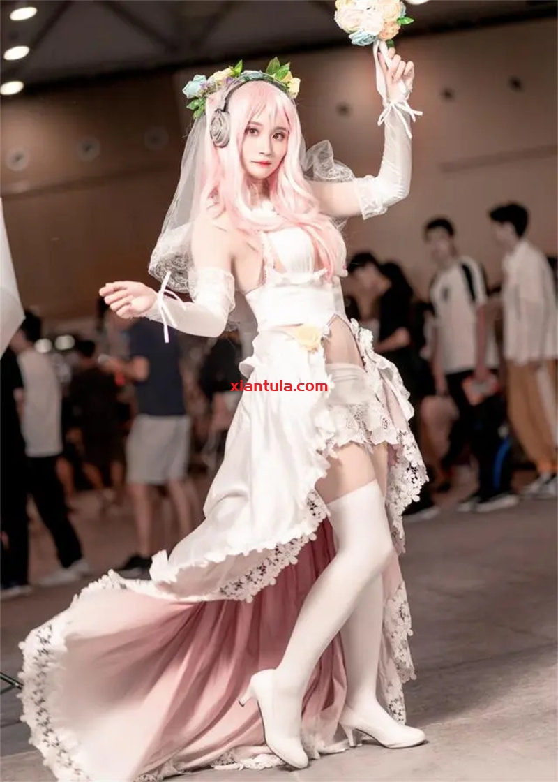 鹿野希：从普通女孩到COS界，索尼子花嫁等经典作品背后的故事