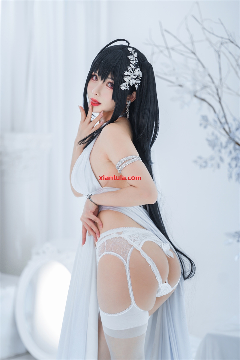 咬一口妃妃酱：从甜美到反差，独家作品合集与风格盘点