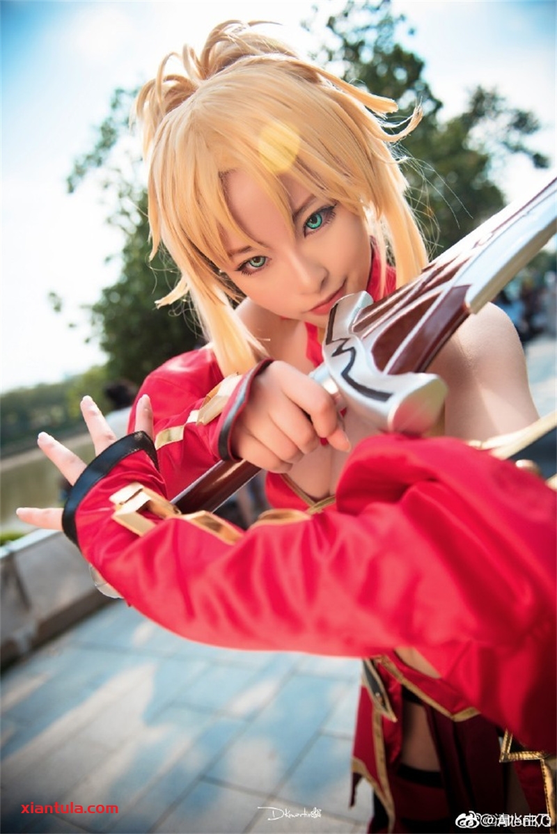 清水由乃的旗袍造型让全网直呼‘老婆’！这位广东妹子杀疯了！