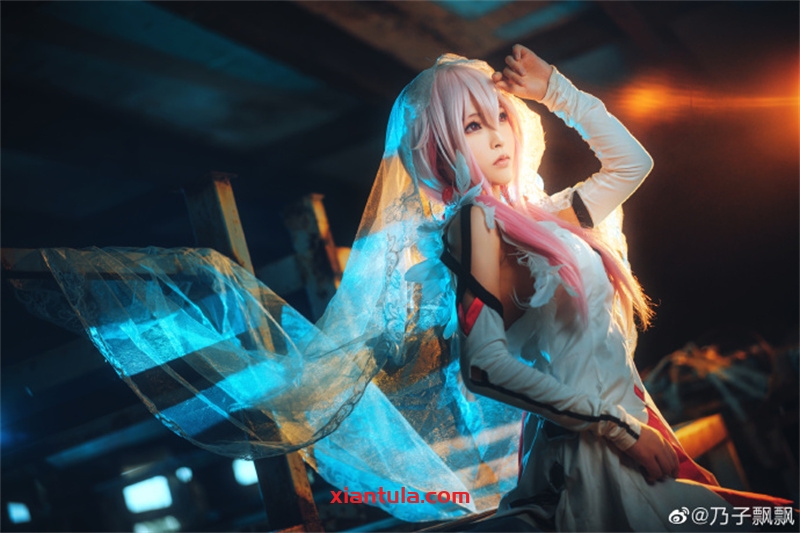 清水由乃的旗袍造型让全网直呼‘老婆’！这位广东妹子杀疯了！